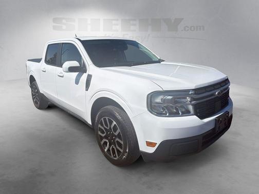 Oxford White 2023 Ford Maverick Lariat