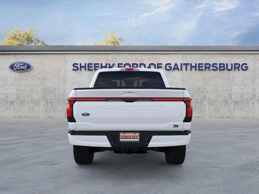 2025 Ford F-150 Lightning LARIAT