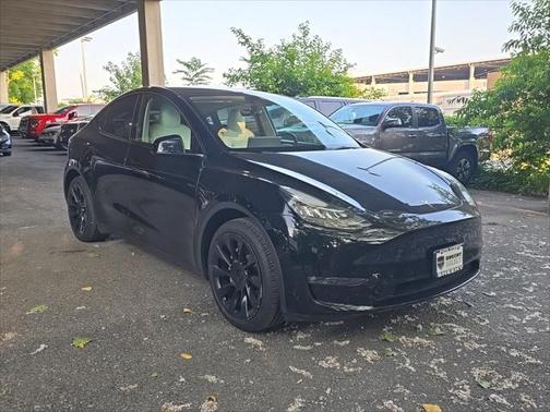 2022 Tesla Model Y Long Range Dual Motor All-Wheel Drive