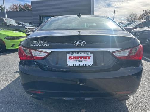 2011 Hyundai SONATA SE