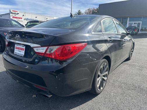 2011 Hyundai SONATA SE