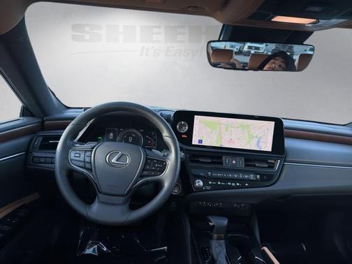 2024 Lexus ES 300h Base