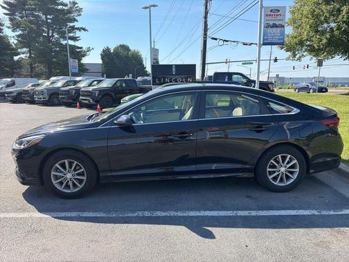 Phantom Black 2019 Hyundai SONATA SE