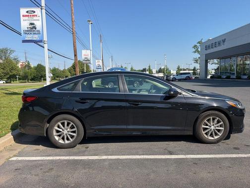 Phantom Black 2019 Hyundai SONATA SE
