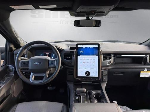 2024 Ford F-150 Lightning LARIAT