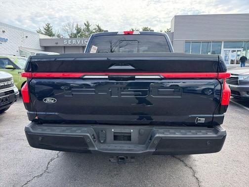 2025 Ford F-150 Lightning Platinum