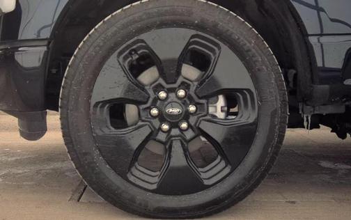 2025 Ford F-150 Lightning Platinum