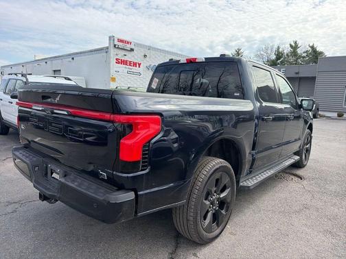 2025 Ford F-150 Lightning Platinum
