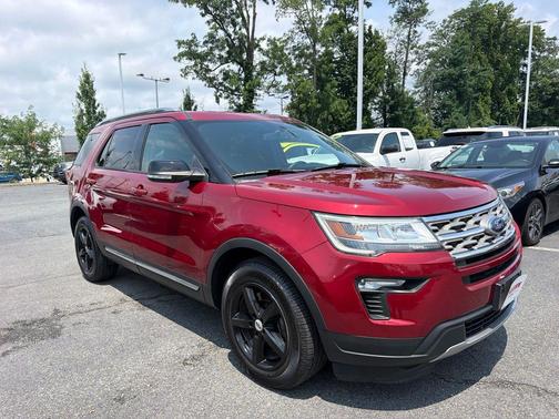 Ruby Red Metallic Tinted Clearcoat 2018 Ford Explorer XLT