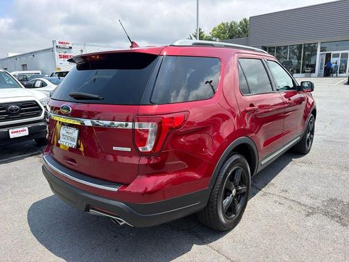 Ruby Red Metallic Tinted Clearcoat 2018 Ford Explorer XLT