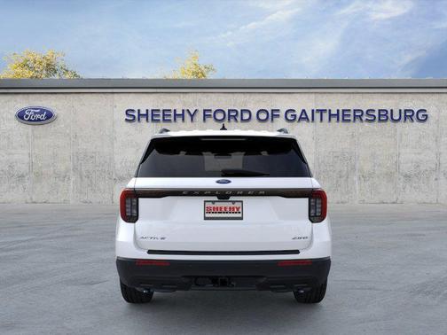 Star White Metallic Tri-Coat 2026 Ford Explorer Active
