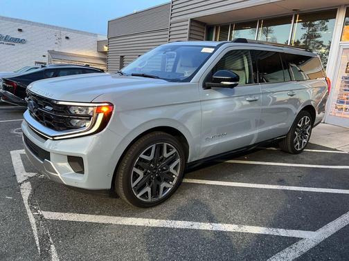 Gray Metallic 2025 Ford Expedition Max Platinum