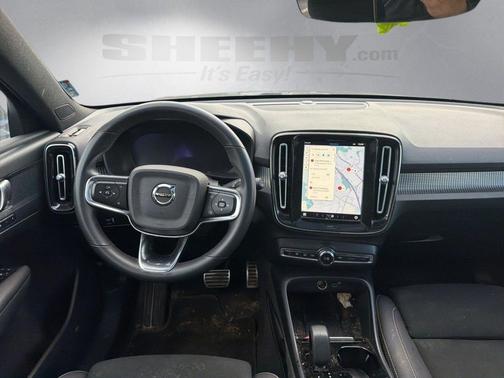 2022 Volvo XC40 Recharge Pure Electric P8 Twin Plus