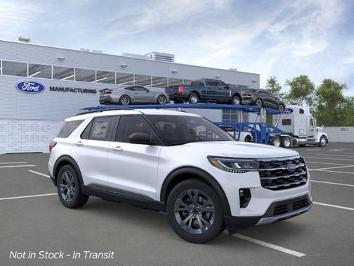 Star White Metallic Tri-Coat 2026 Ford Explorer Active