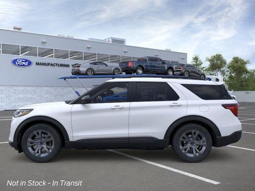 Star White Metallic Tri-Coat 2026 Ford Explorer Active
