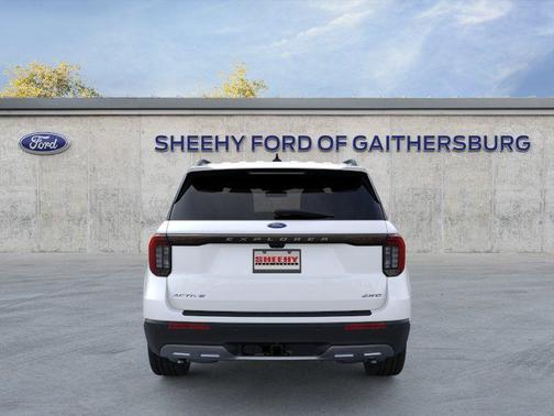 Star White Metallic Tri-Coat 2026 Ford Explorer Active