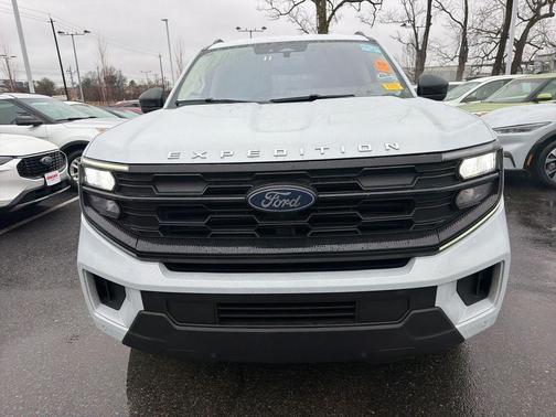 2025 Ford Expedition Max Active 4x4