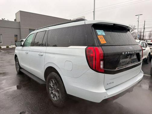 2025 Ford Expedition Max Active 4x4