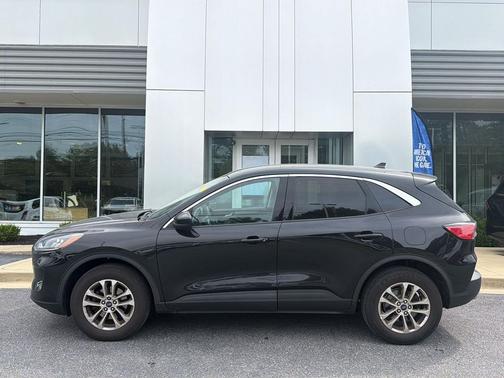Agate Black Metallic 2021 Ford Escape SE
