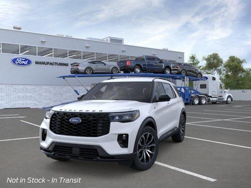 Star White Metallic Tri-Coat 2026 Ford Explorer ST-Line