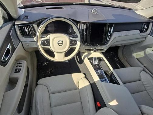 2022 Volvo XC60 Recharge Plug-In Hybrid T8 Inscription