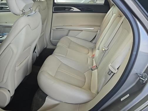 2016 Lincoln MKZ Base