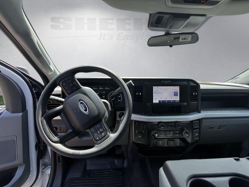 Oxford White 2026 Ford F-350 XL