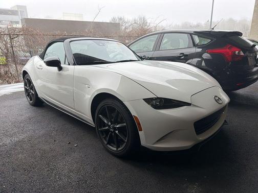 2020 Mazda MX-5 Miata Sport