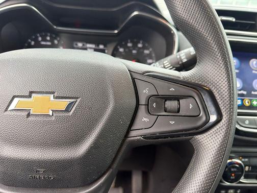 Mosaic Black Metallic 2023 Chevrolet Trailblazer LT