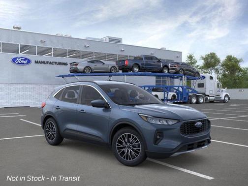 2026 Ford Escape PHEV SE