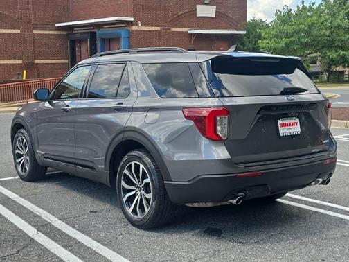 2022 Ford Explorer ST-Line