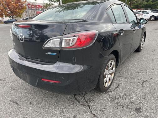 2013 Mazda Mazda3 i Sport