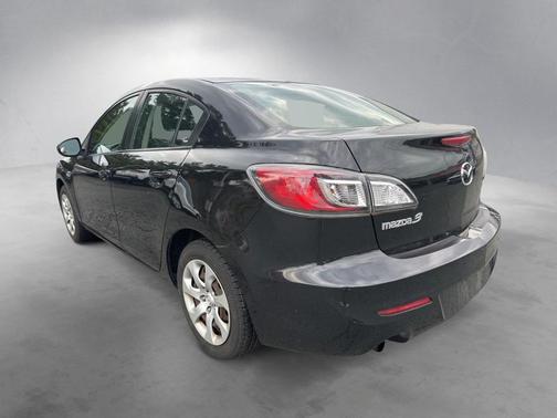 2013 Mazda Mazda3 i Sport