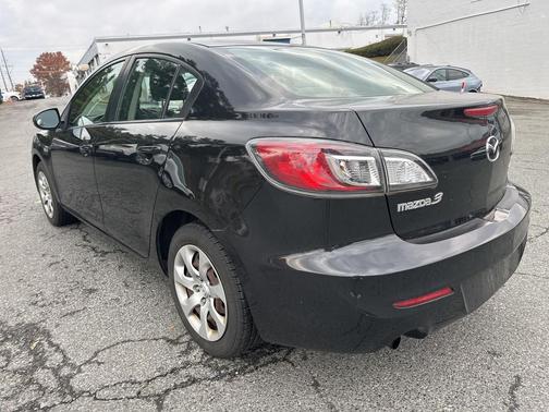 2013 Mazda Mazda3 i Sport