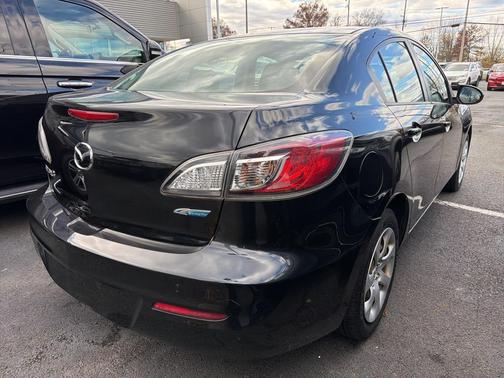 2013 Mazda Mazda3 i Sport