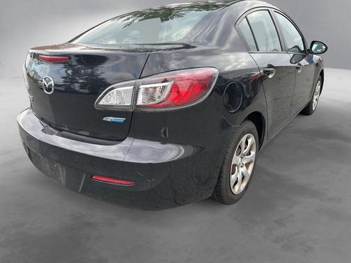 2013 Mazda Mazda3 i Sport