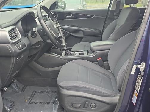 2019 Kia Sorento S