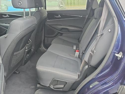 2019 Kia Sorento S