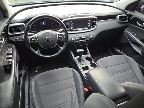 2019 Kia Sorento S
