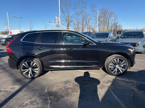 2022 Volvo XC60 Recharge Plug-In Hybrid T8 Inscription