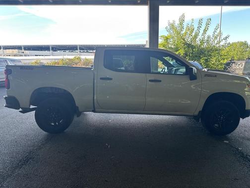 2022 Chevrolet Silverado 1500 Custom Trail Boss