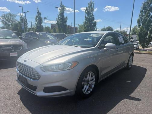 Ingot Silver 2014 Ford Fusion SE