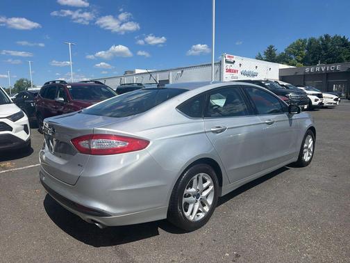 Ingot Silver 2014 Ford Fusion SE
