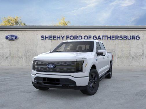 Oxford White 2025 Ford F-150 Lightning LARIAT