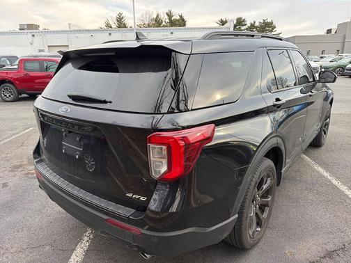 2023 Ford Explorer ST-Line