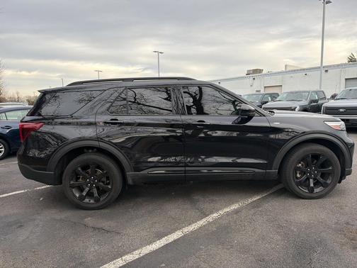 2023 Ford Explorer ST-Line