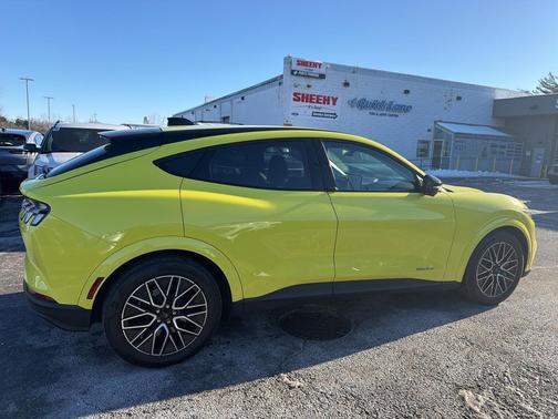 2025 Ford Mustang Mach-E Premium