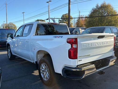 Summit White 2021 Chevrolet Silverado 1500 LT