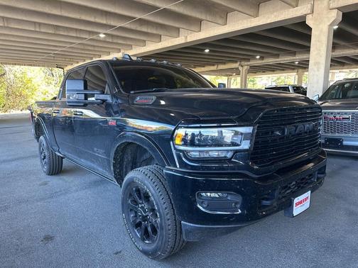 2022 RAM 2500 Laramie Crew Cab 4x4 6'4' Box