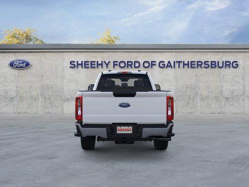 Oxford White 2026 Ford F-350 XLT